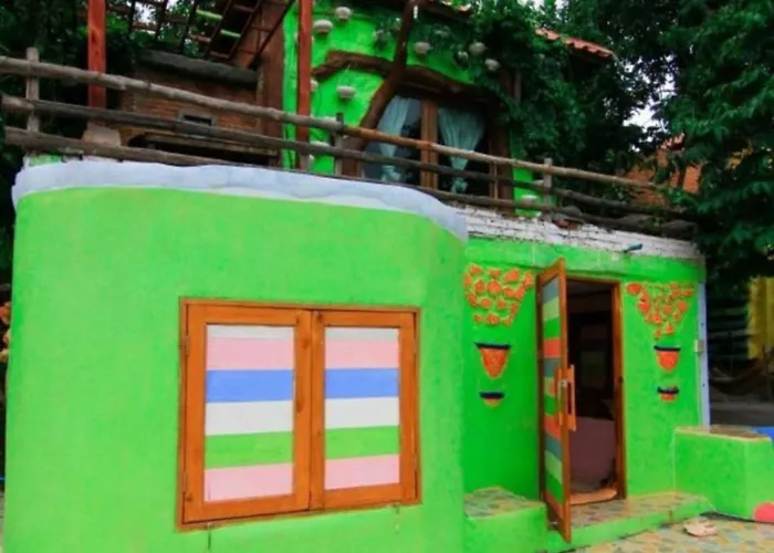 โรงแรม Ingmhok Country Mountain View สวนผึ้ง