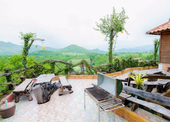 โรงแรม Ingmhok Country Mountain View 3*